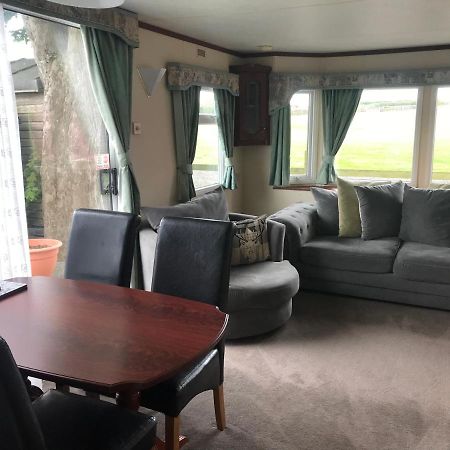 The Fox Inn, Roxby, Static Caravan מראה חיצוני תמונה