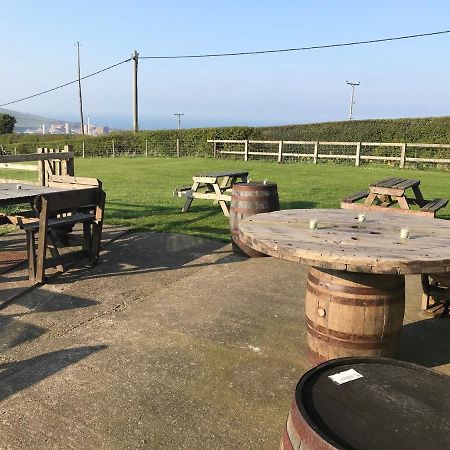 The Fox Inn, Roxby, Static Caravan מראה חיצוני תמונה