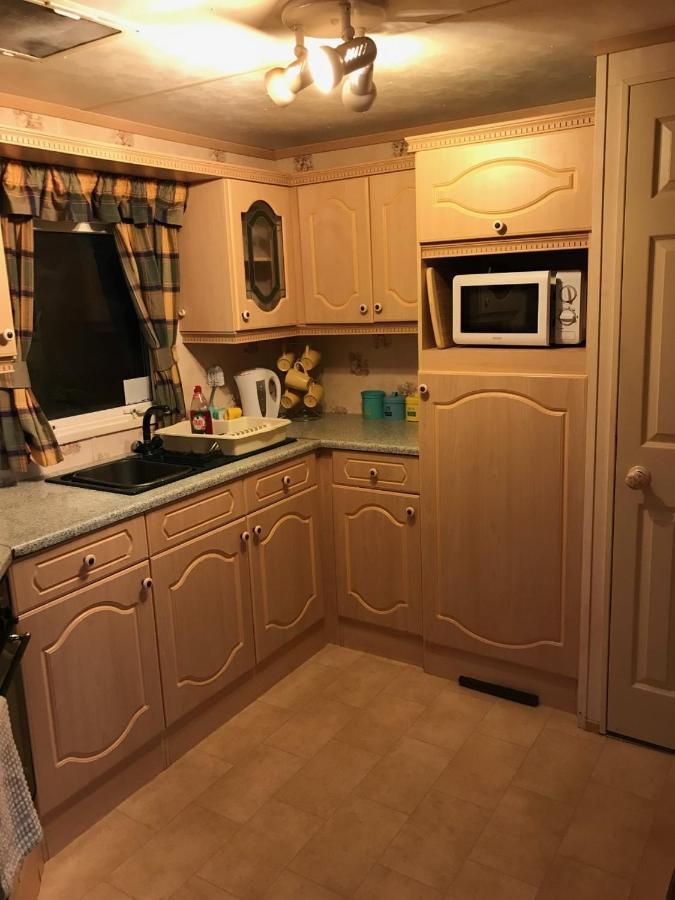 The Fox Inn, Roxby, Static Caravan מראה חיצוני תמונה