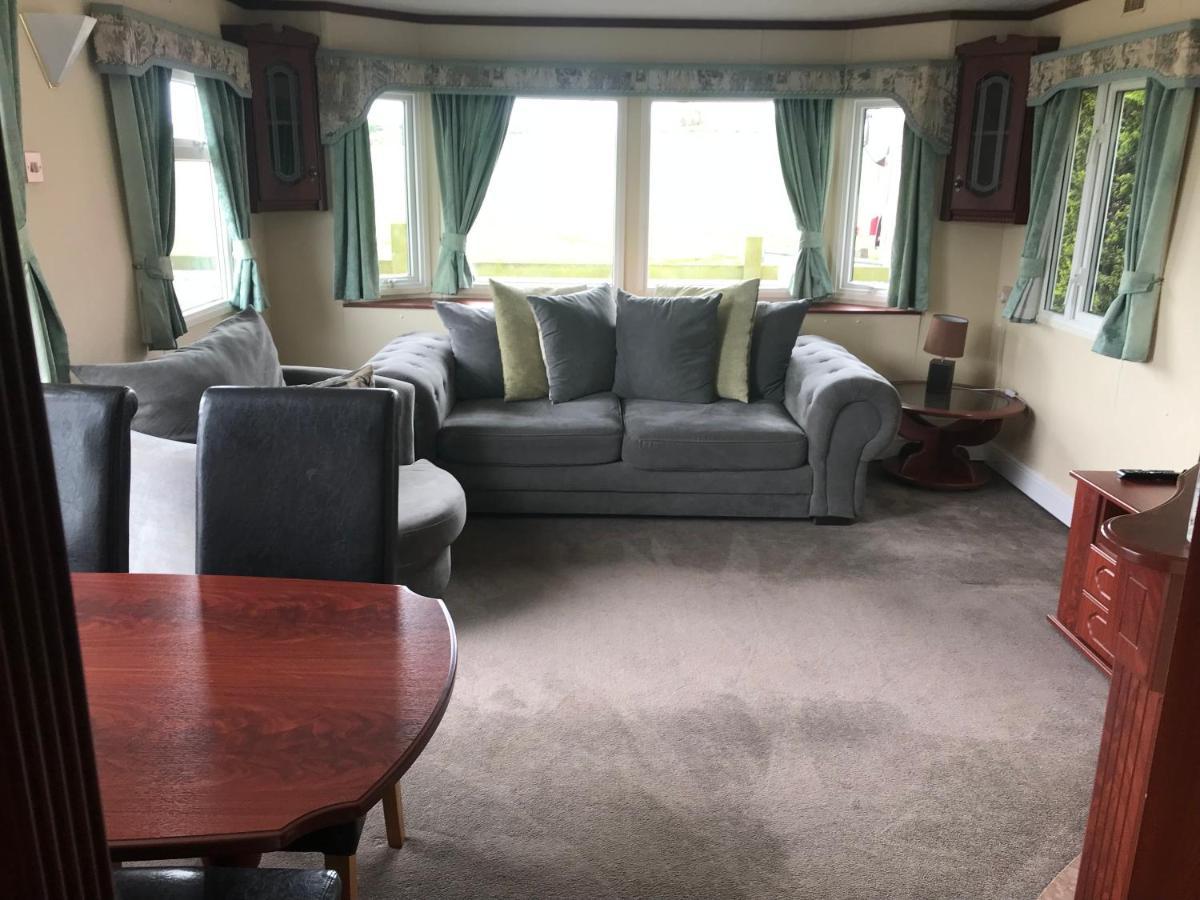 The Fox Inn, Roxby, Static Caravan מראה חיצוני תמונה